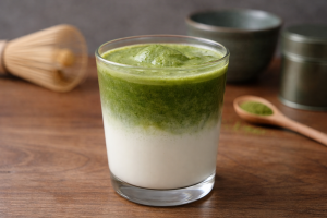 Matcha latte: cómo preparar un matcha cremoso