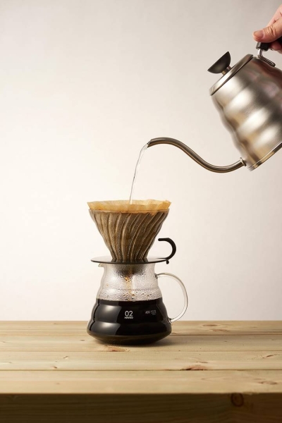 Gotero Hario V60 - vidrio negro tamaño 02